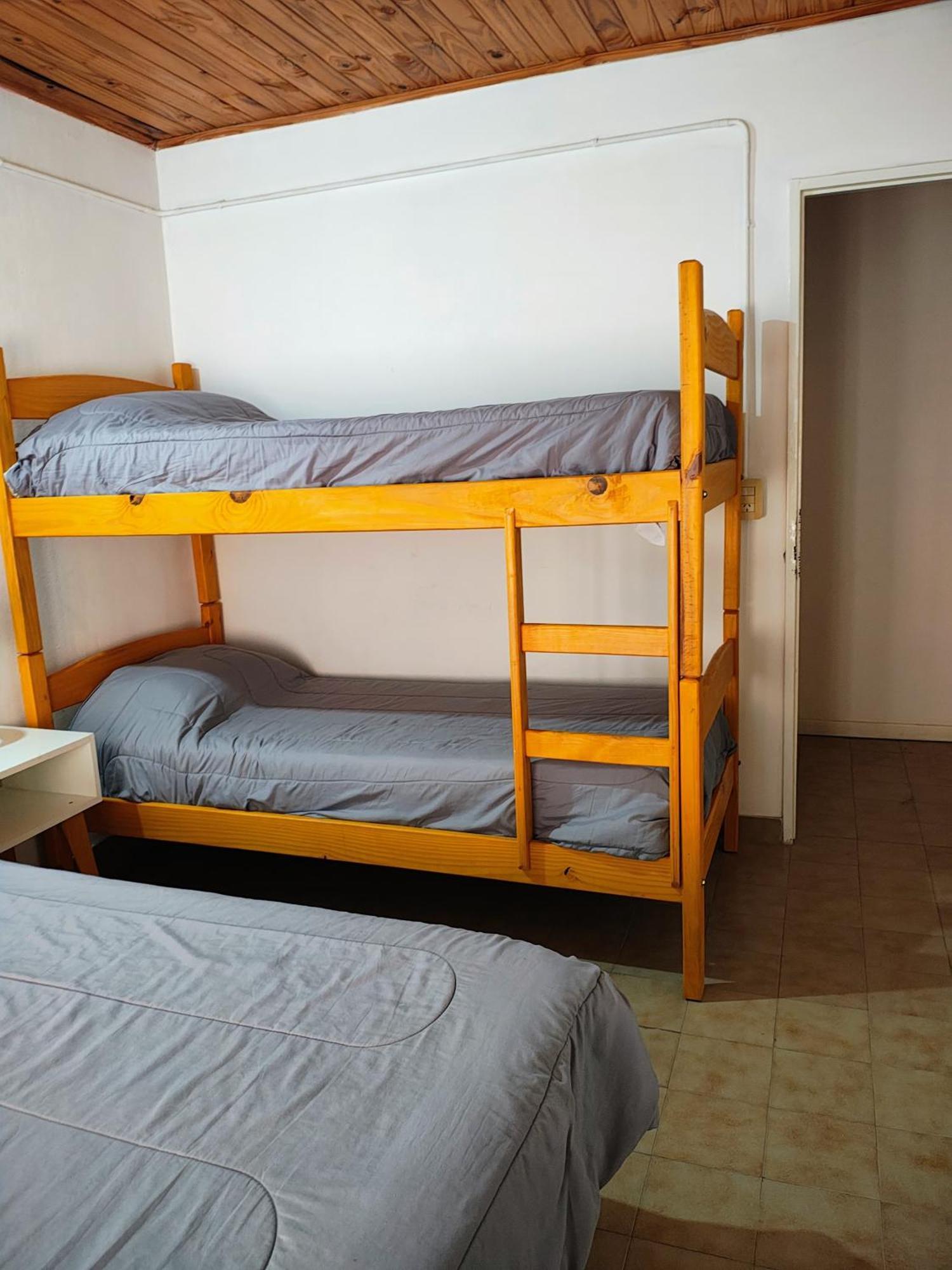 El Faro Hostel Puerto Madryn Exterior foto